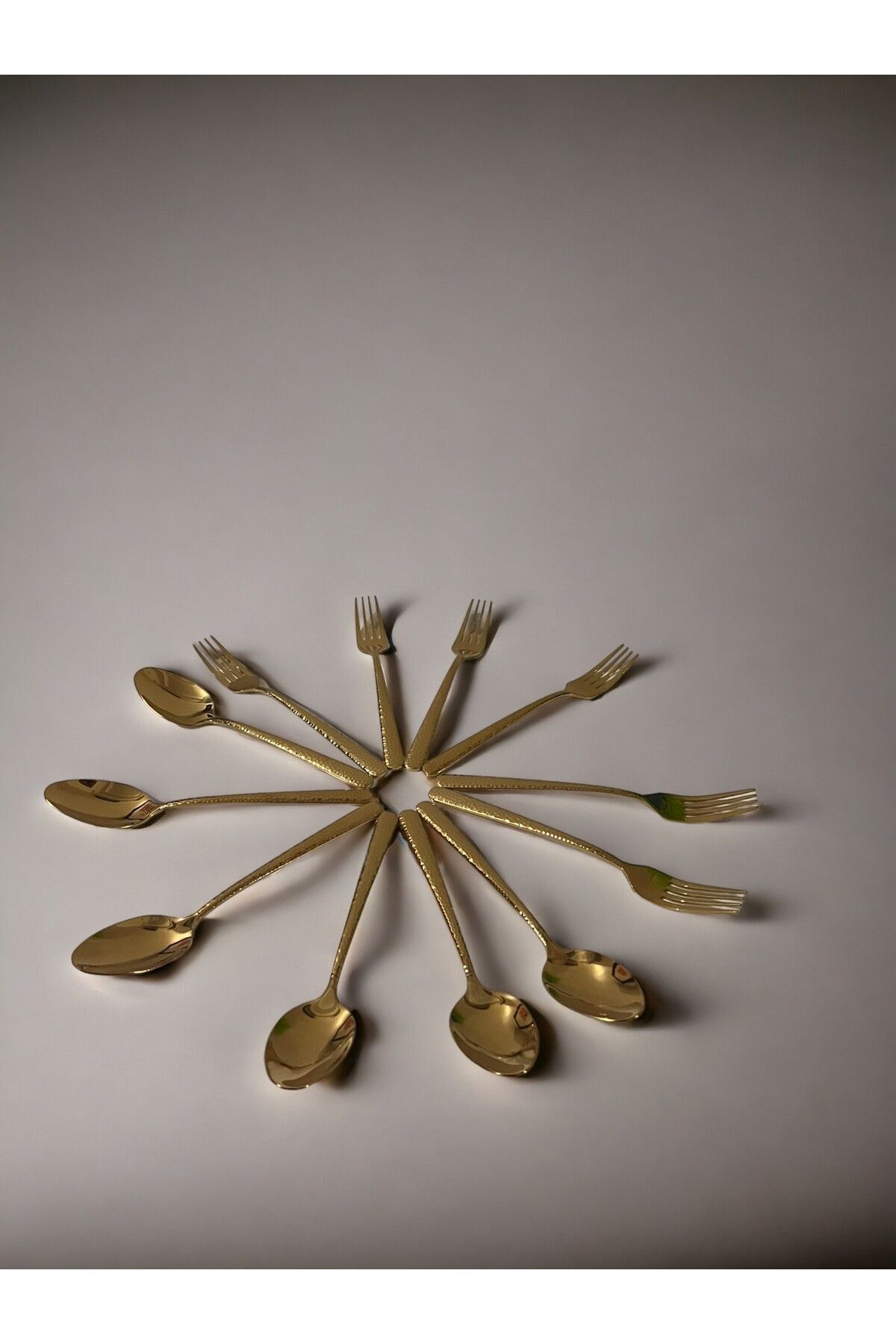 Gold İşlemeli 12 Parça Kaşık Çatal Takımı