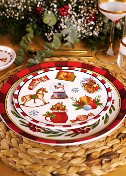 The Mia Globe Yılbaşı Temalı 6'lı Pasta Tabak 19cm
