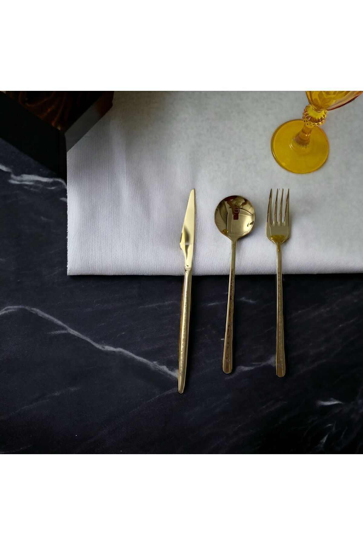 Schön Mutfak 18 Parça Paslanmaz Çelik Gold Yılbaşı Konsept Çatal Bıçak Kaşık Takımı