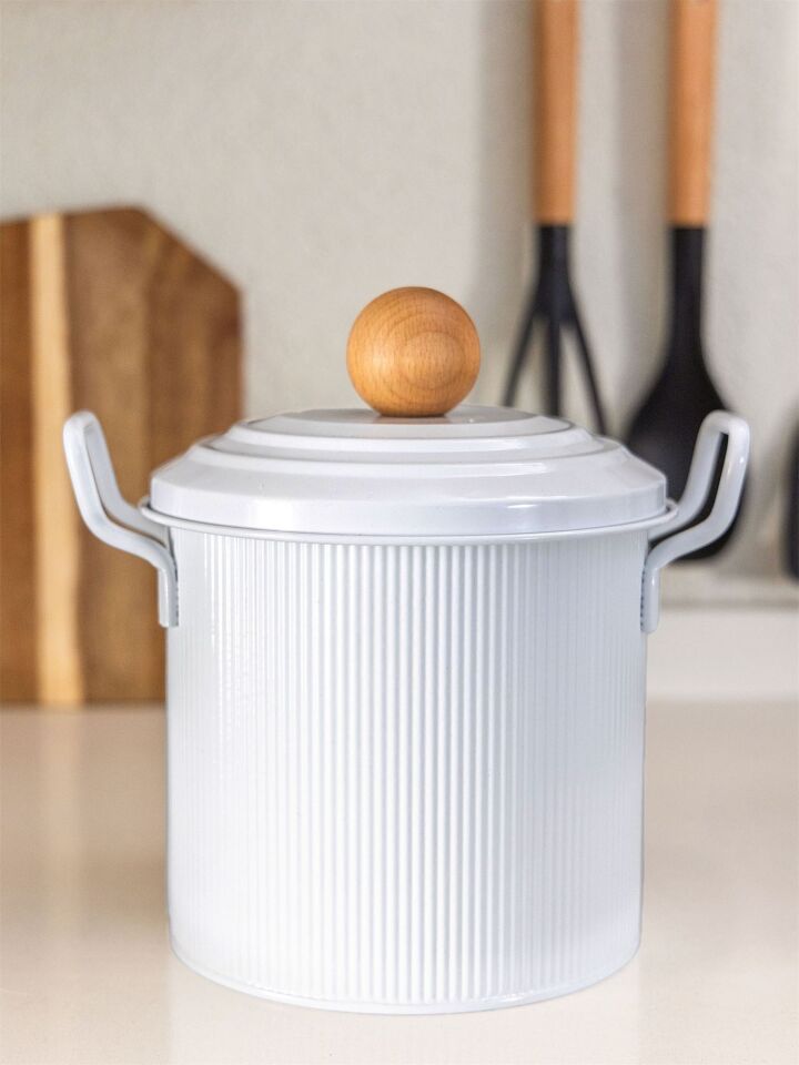 The Mia Stripe Bakliyat ve Deterjan Kutusu 3,5 LT 23X26X18CM BEYAZ
