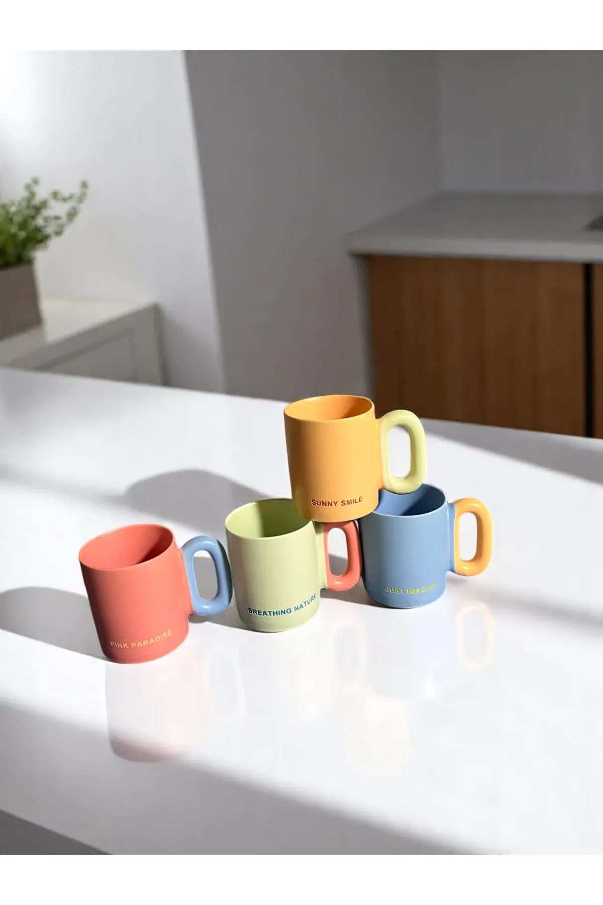 The Mia  Porselen Kupa 330 ml 4 Lü set Pembe-Sarı-Yeşil-Mavi