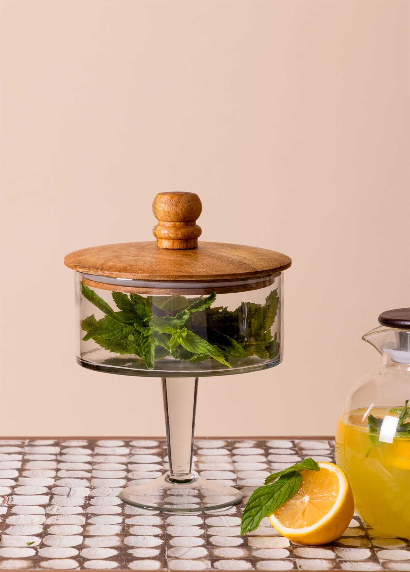 The Mia Madera Ayaklı Kurabiye Kavanozu 26x17x17 cm