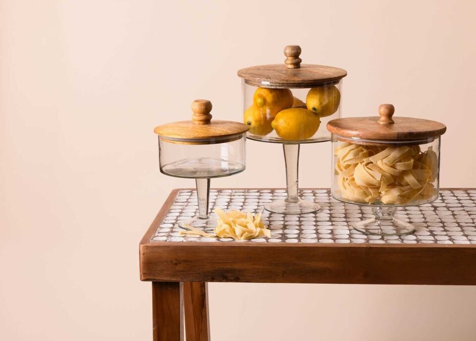 The Mia Madera Ayaklı Kurabiye Kavanozu 18x17x17 cm