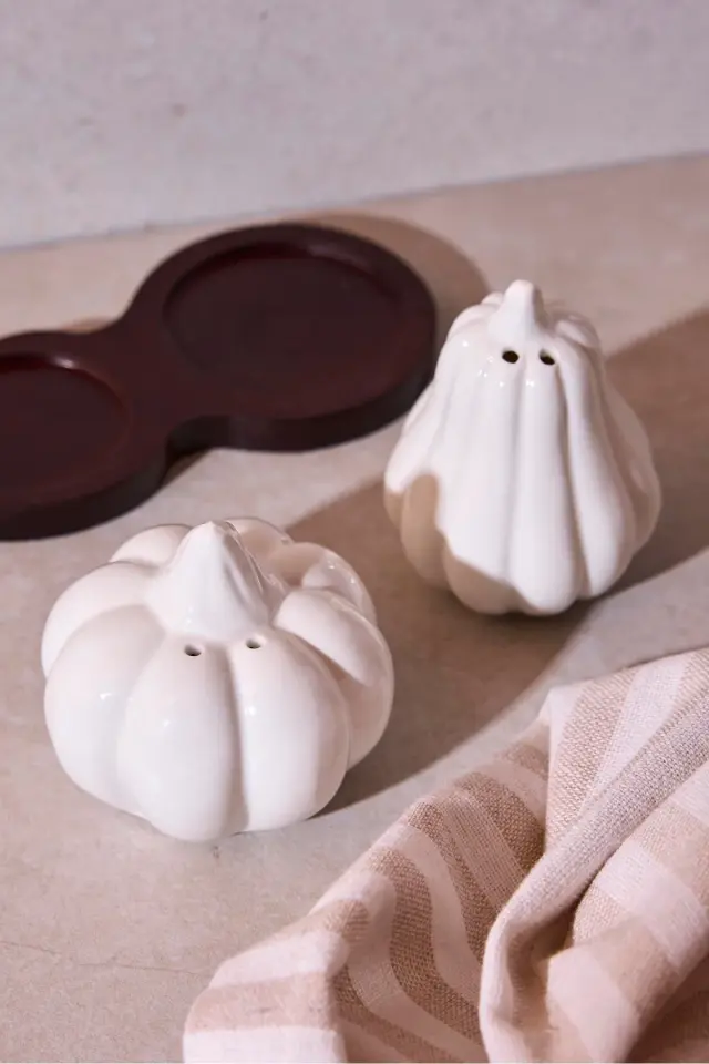 Perotti Pumpkin Porselen 2'li Tuzluk Seti Dekoratif Kabak Formlu Çok Amaçlı Ergonomik Baharatlık