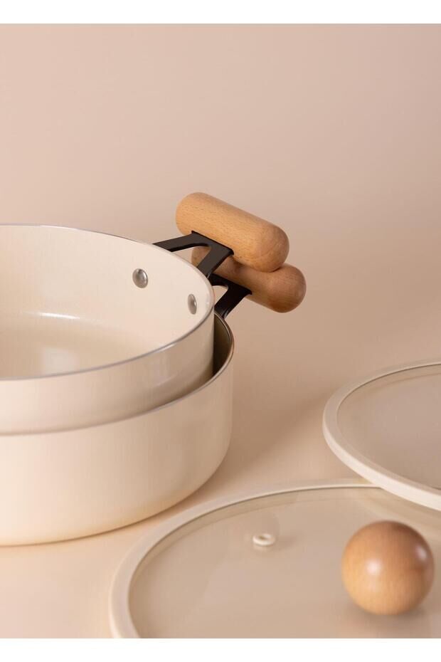 The Mia Cucina Di Mia 26 cm Sığ Seramik Kaplama Tencere