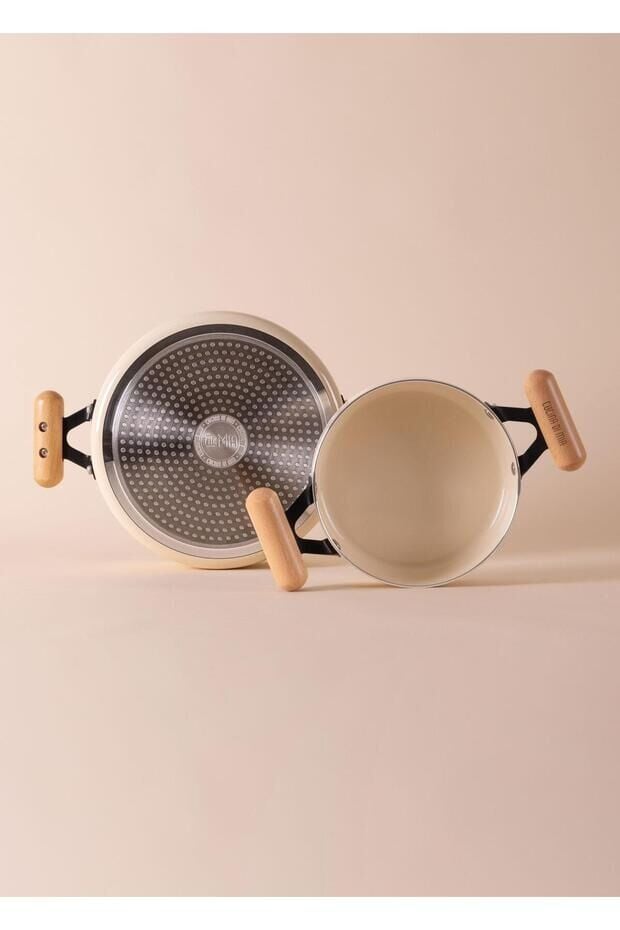 The Mia Cucina Di Mia 26 cm Sığ Seramik Kaplama Tencere